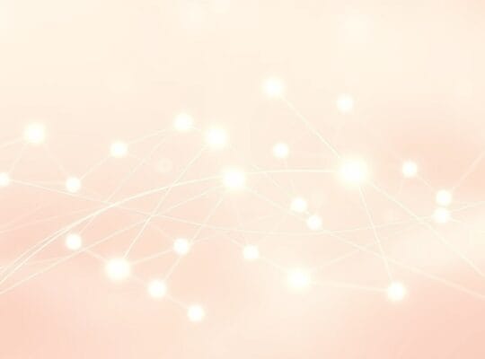 Sieć delikatnych, świetlnych nici łącząca świetliste punkty, symbolizująca priorytetyzację informacji w relacjach.